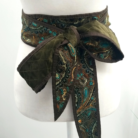 Chico\'s Reversible Green Paisley & Quilted‎ Wrap Belt main image 5